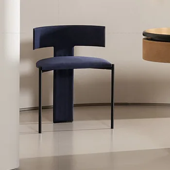 Обеденные стулья с черными металлическими ножками, Роскошный напольный протектор, Дизайнерские дизайнерские стулья, Уникальные компактные предметы домашнего обихода из силлы